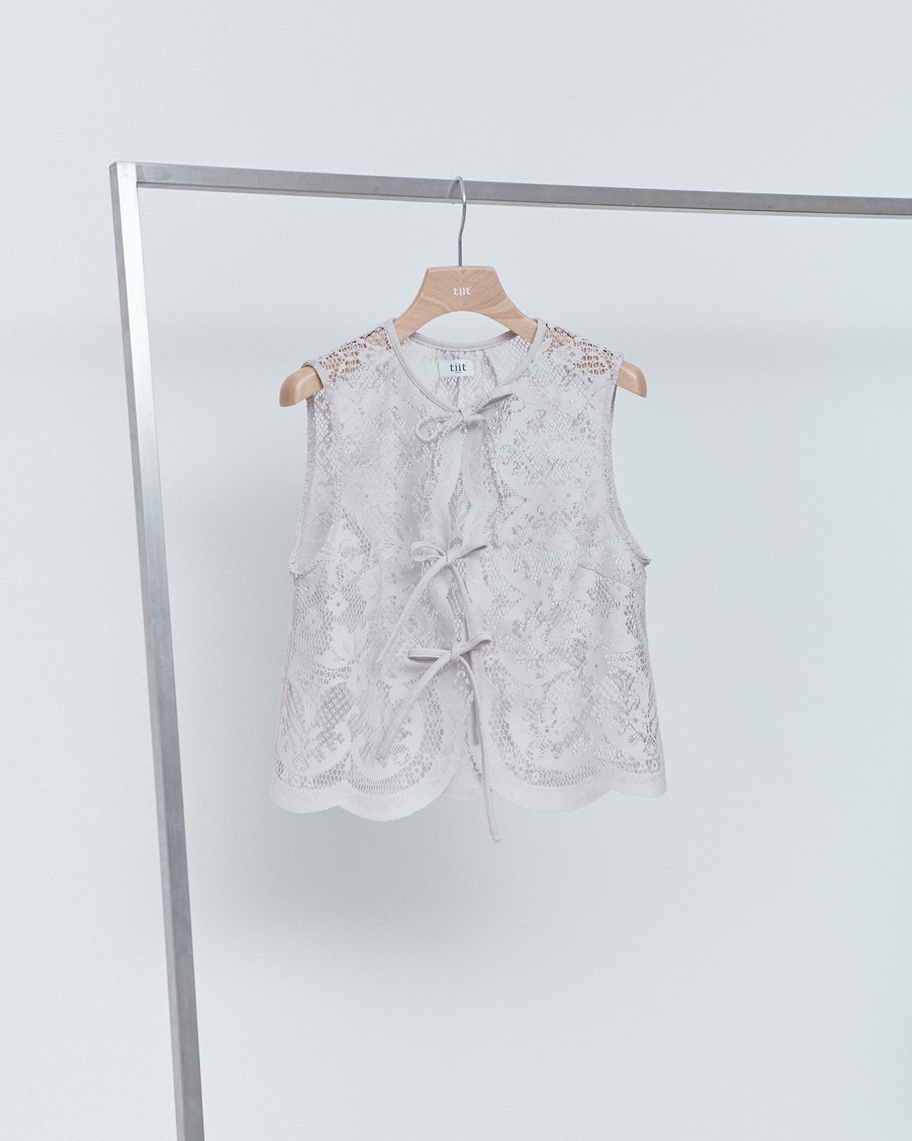 lace ribbon tops