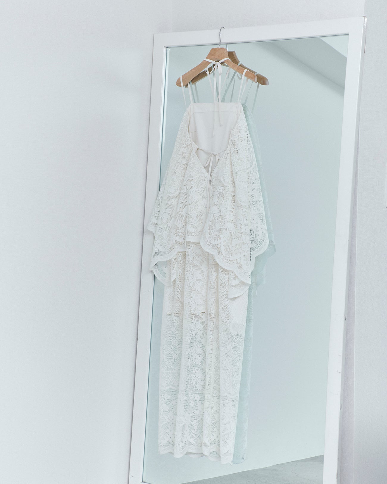 【One of a kind 】 panel lace dress
