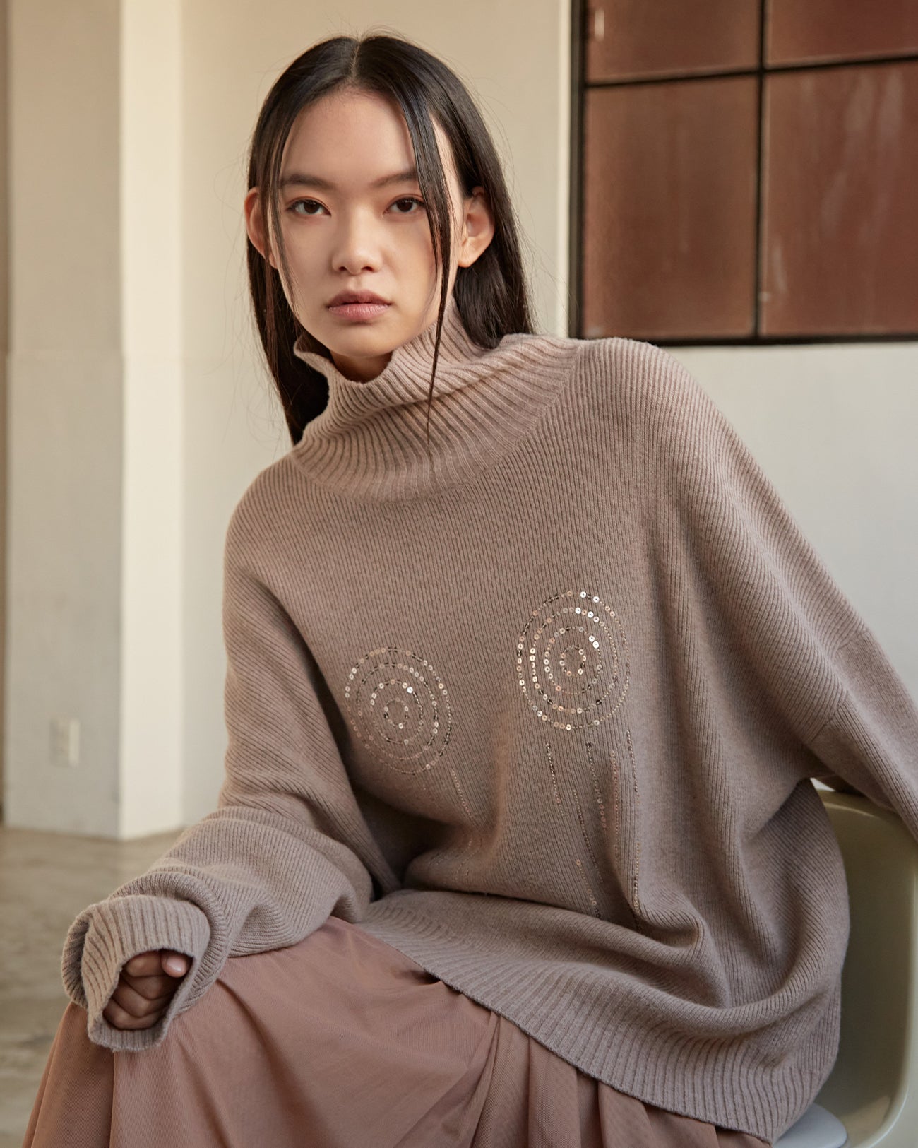 spangle high neck knit