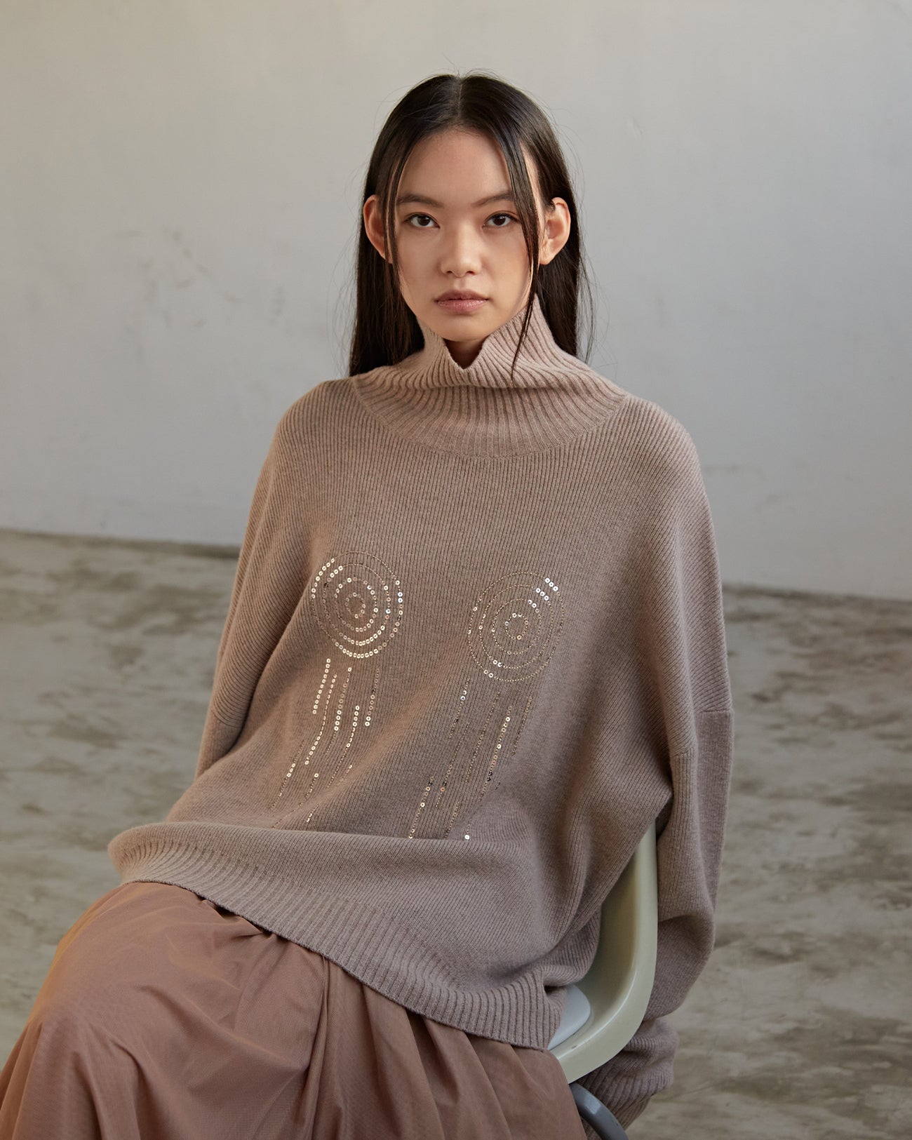 spangle high neck knit