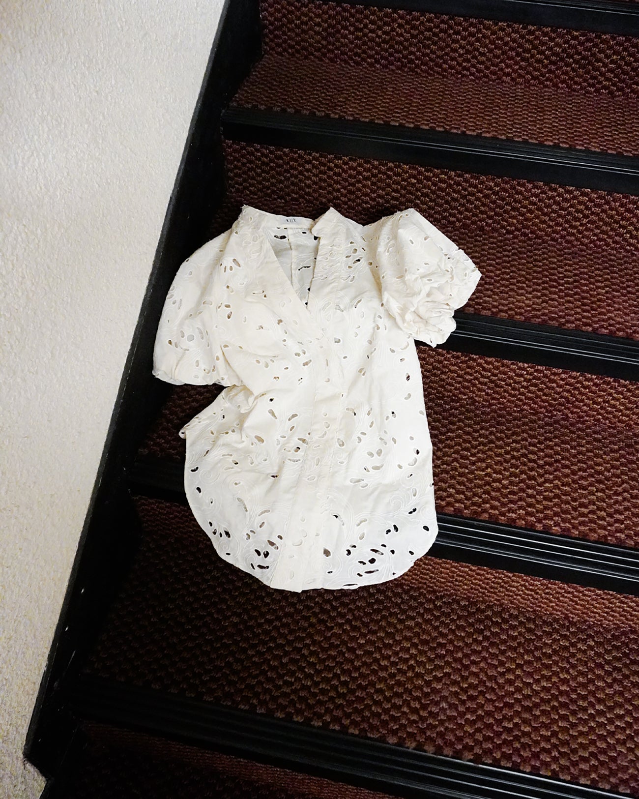 cotton lace puffsleeve tunic