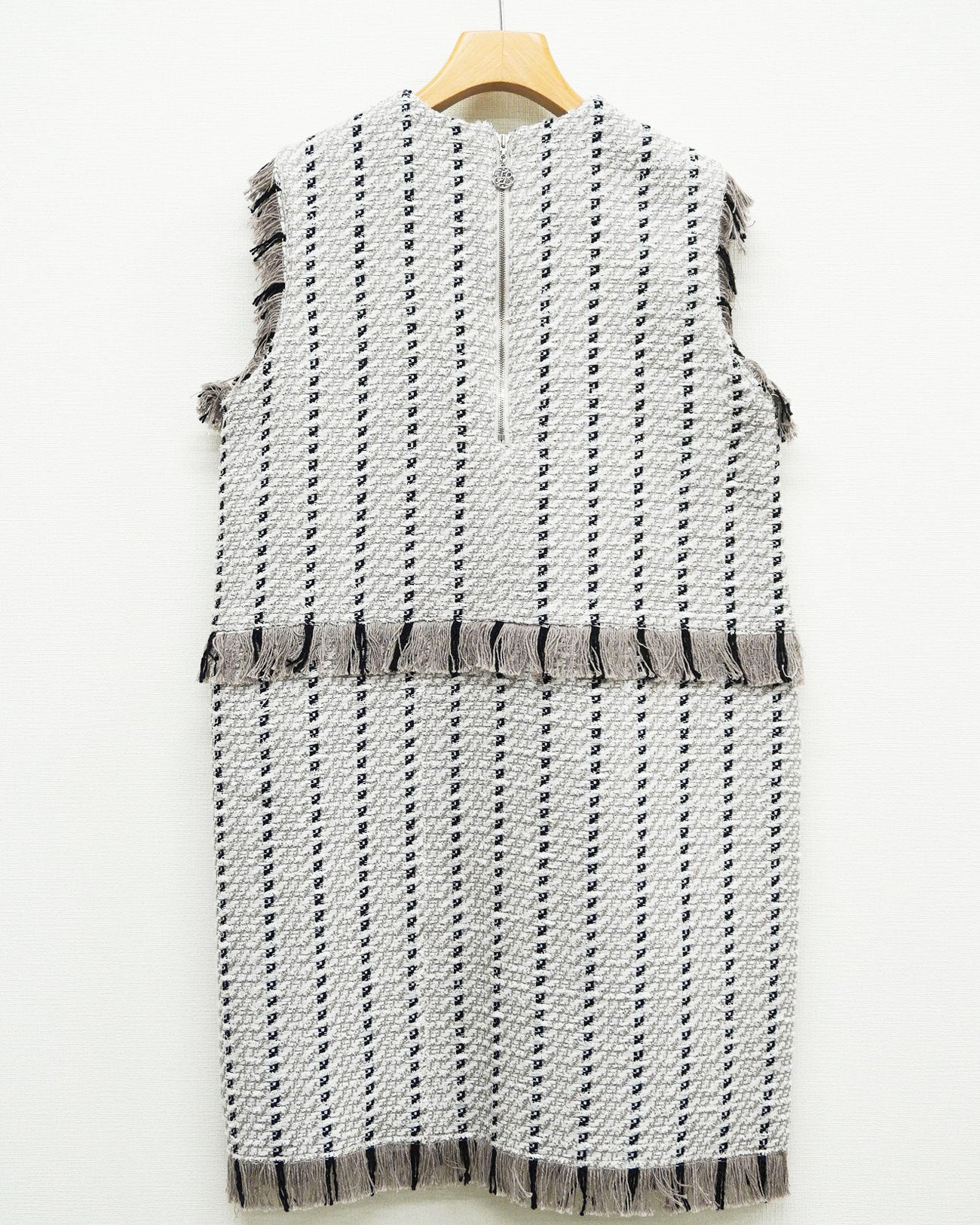 tweed no sleeve dress