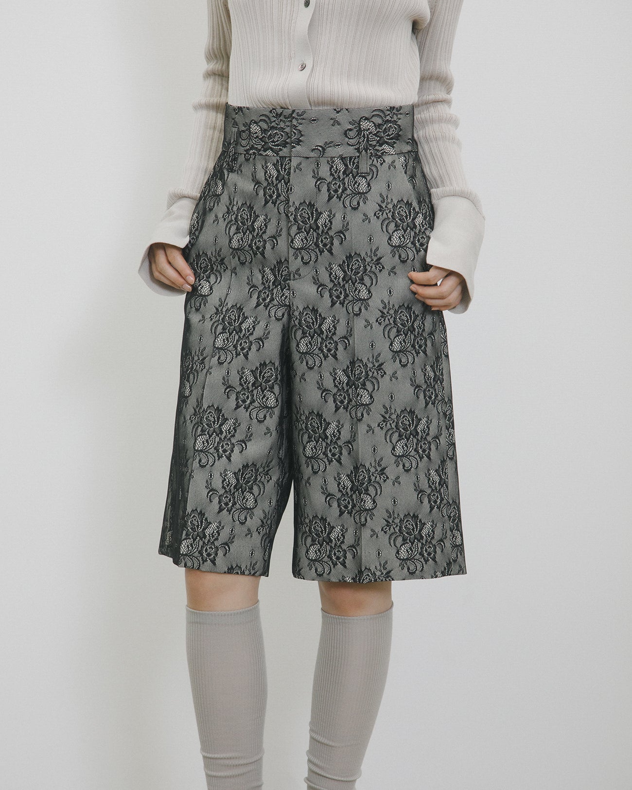lace bonding half pants – tiit tokyo