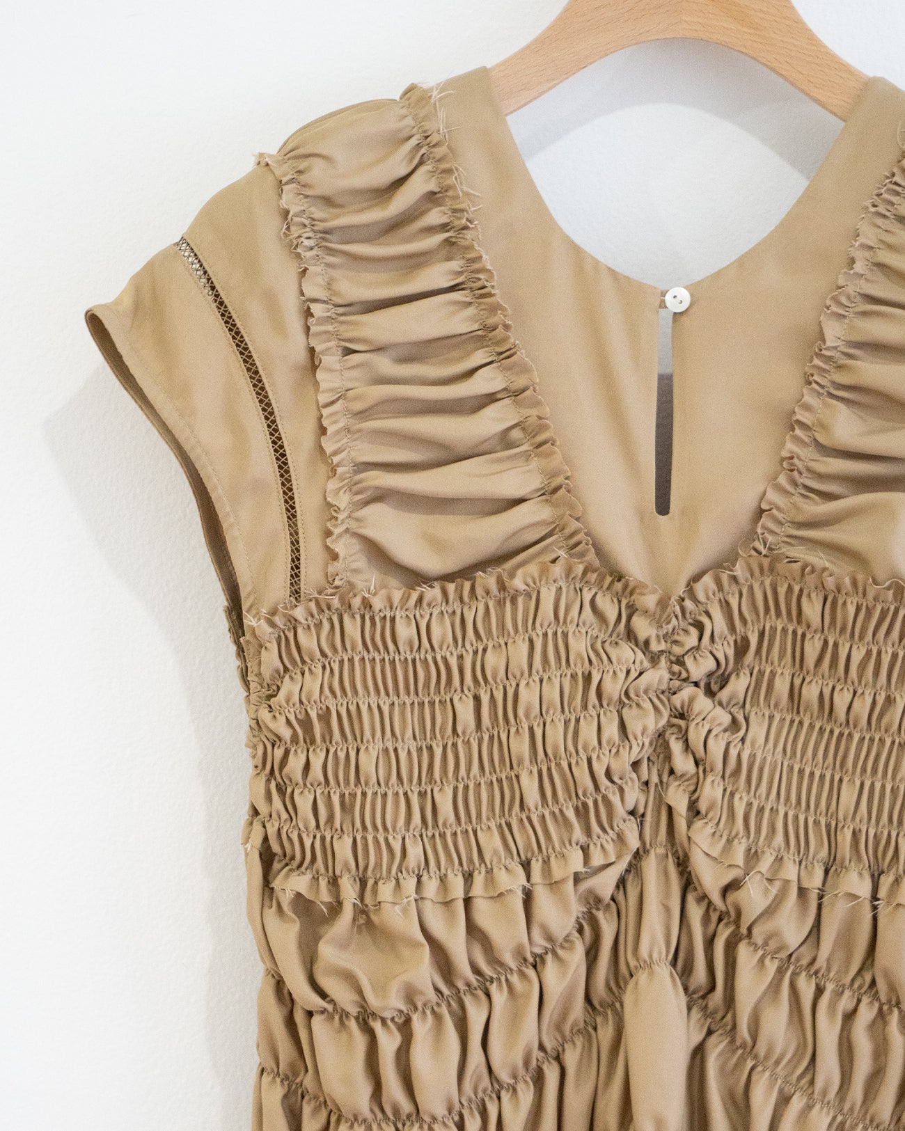 gather french sleeve blouse