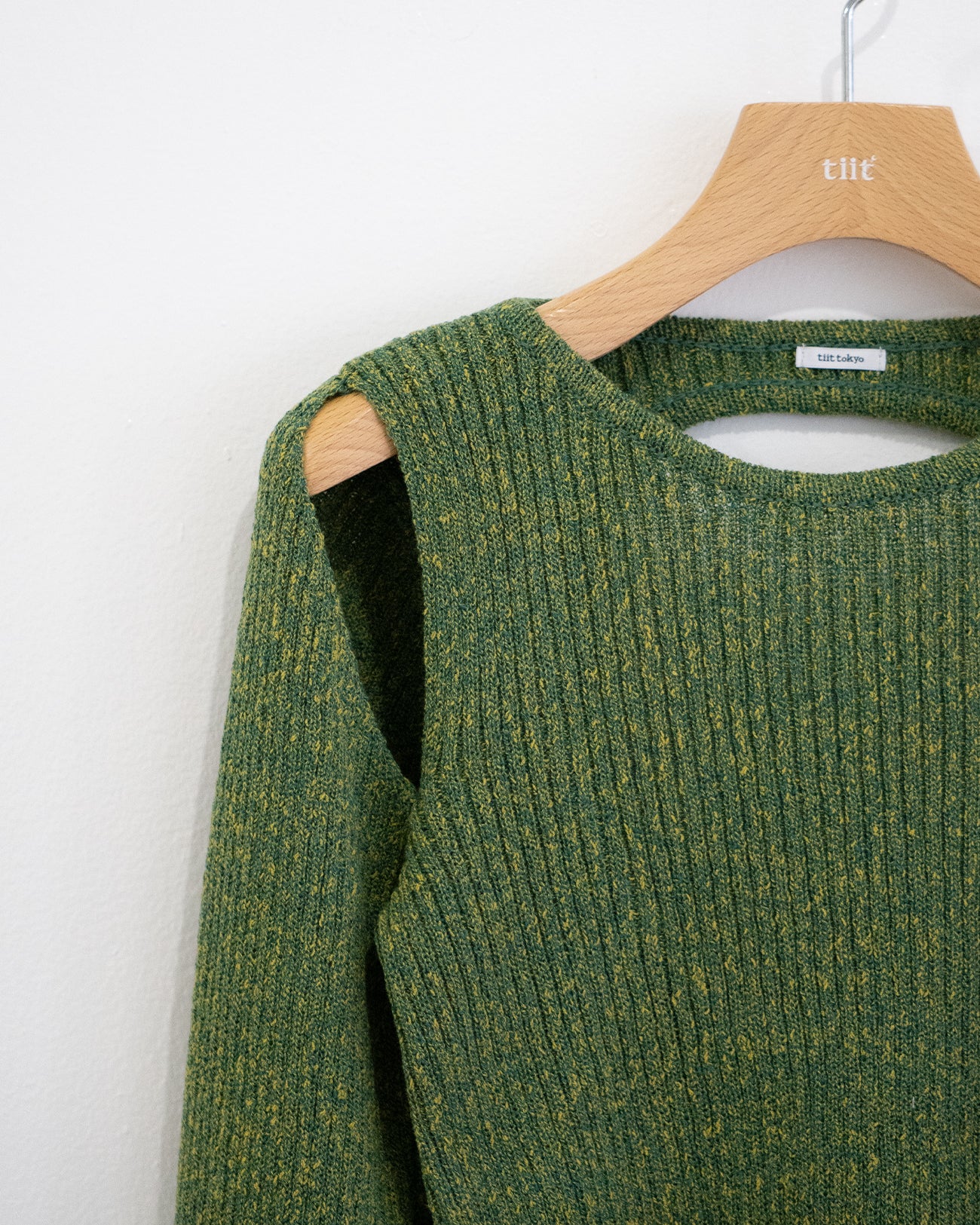 tight knit pullover