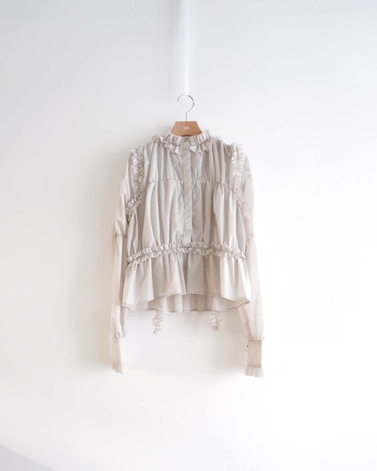 gather frill pullover