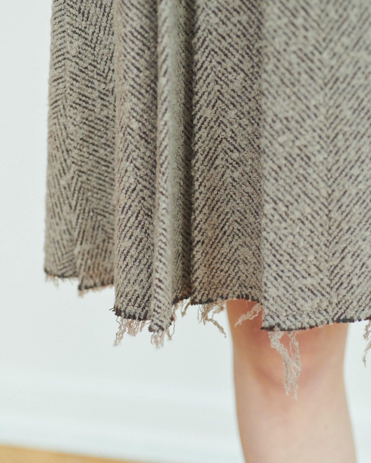herringbone tackpleats skirt