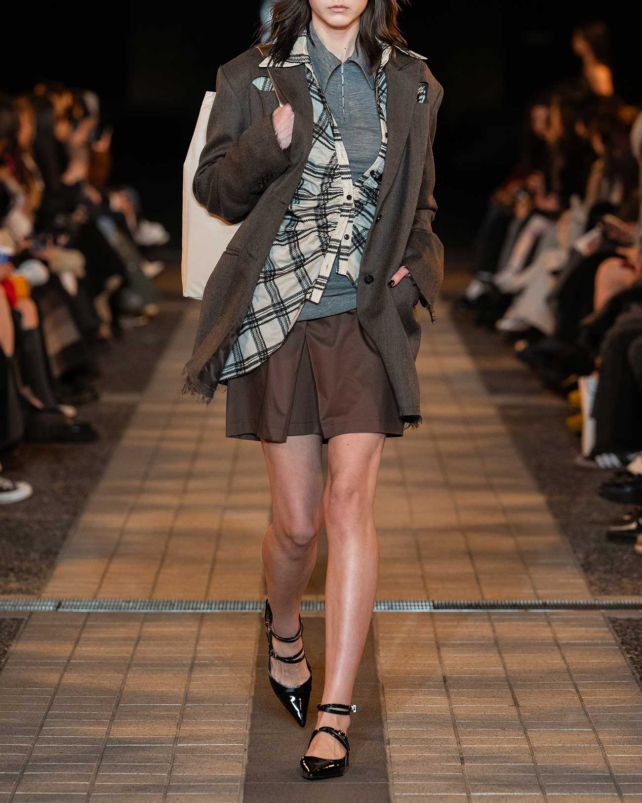 タック＆ツイストトップス – tiit tokyo