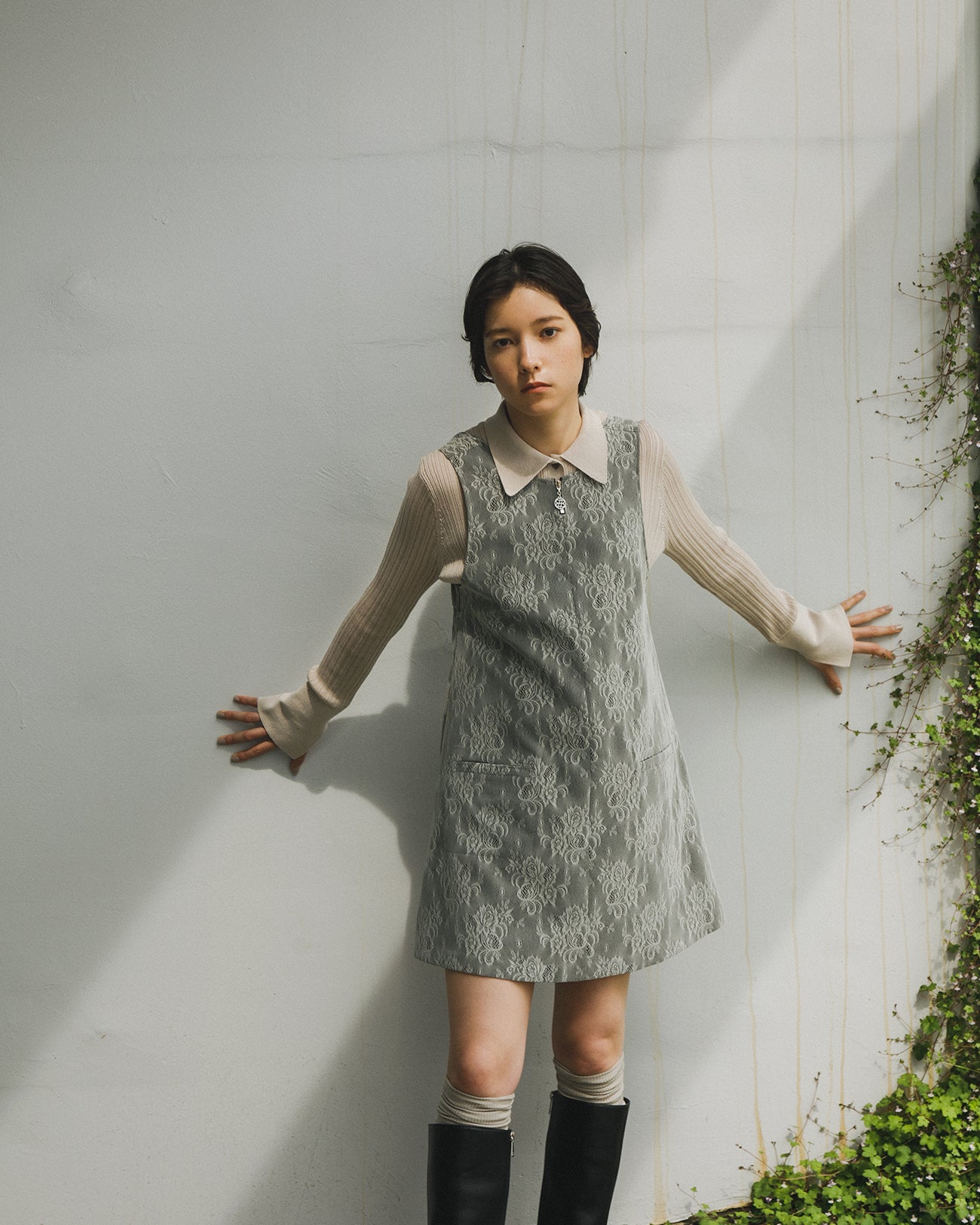 lace bonding dress