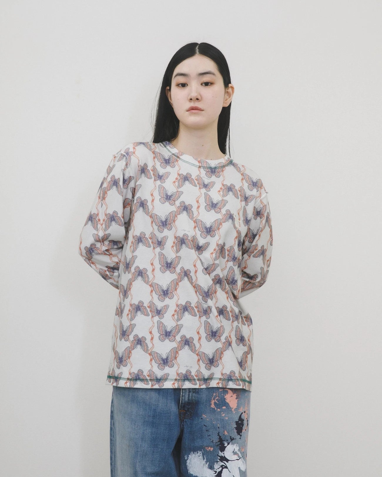バタフライプリントロングTシャツ