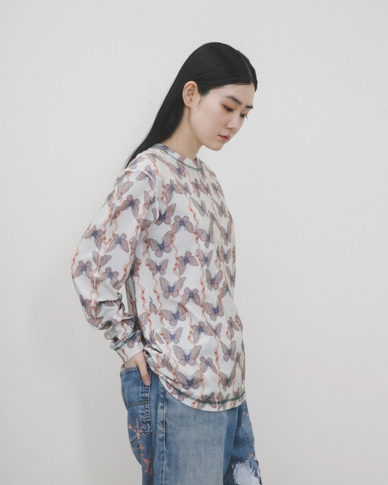 バタフライプリントロングTシャツ