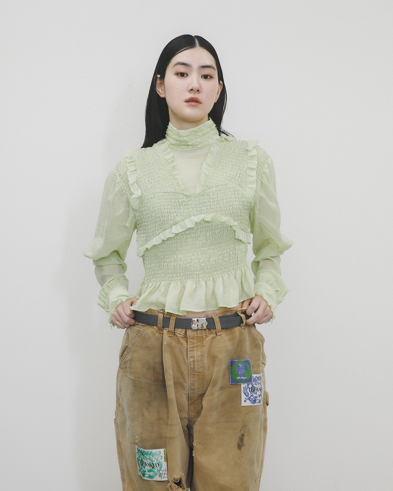 シャーリングフリルブラウス – tiit tokyo