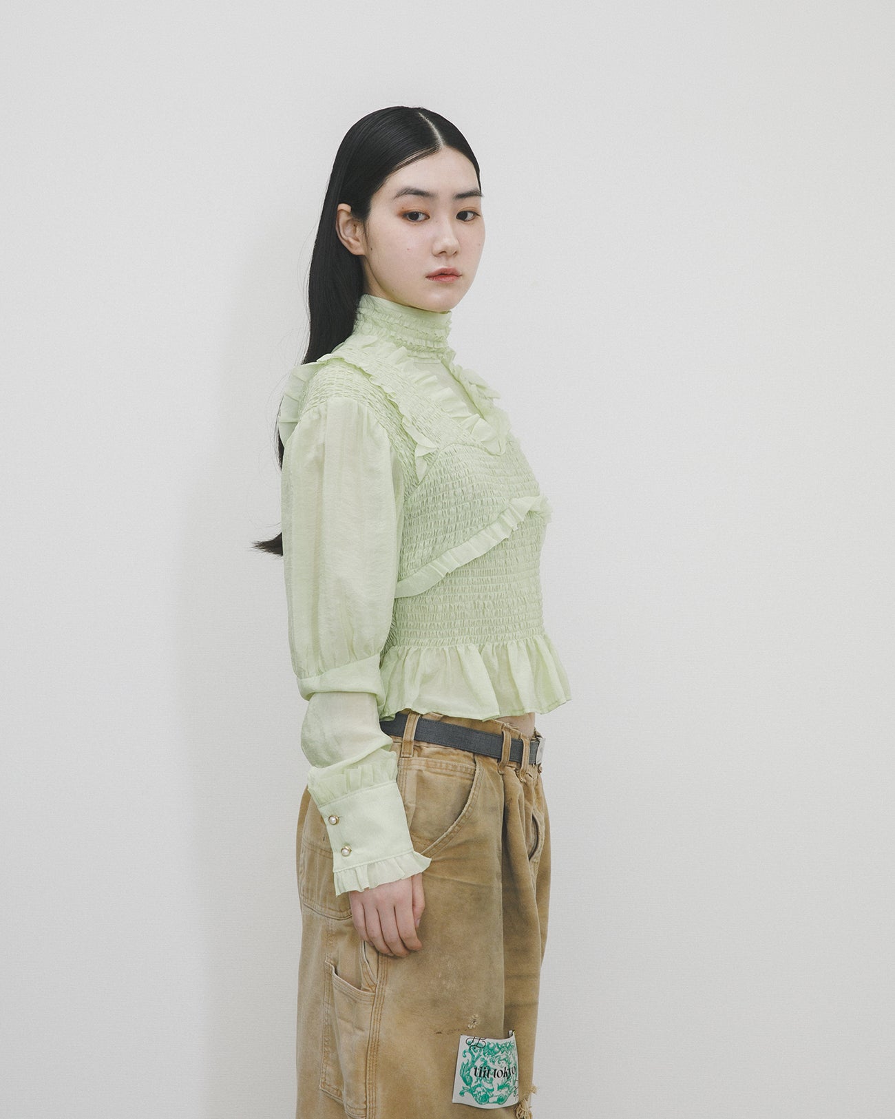 シャーリングフリルブラウス シャーリングフリルブラウス – tiit tokyo
