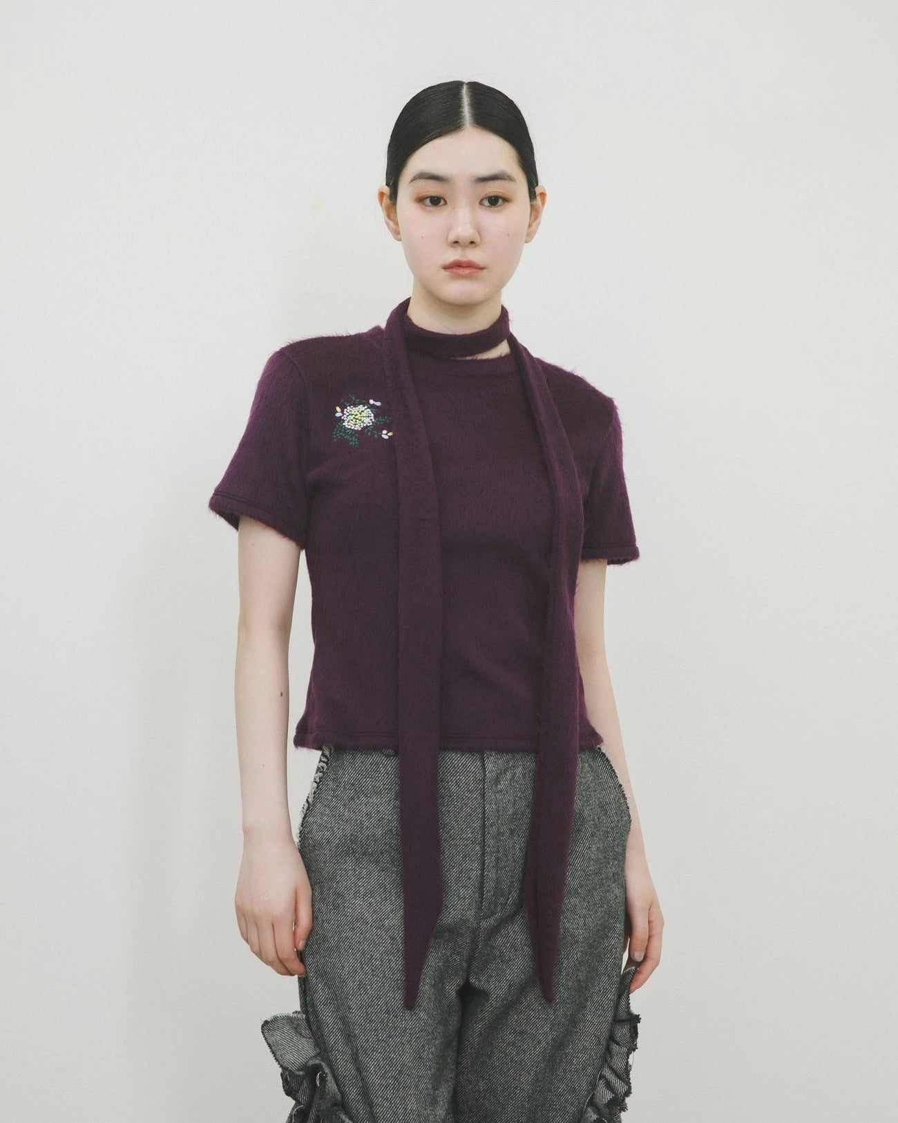 タイ付きファジーTシャツ